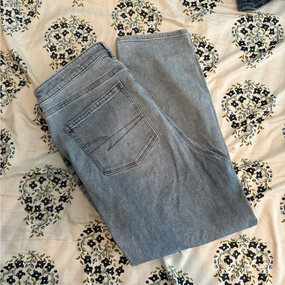 American Eagle Mom Straight Jean - Picture 3 of 6